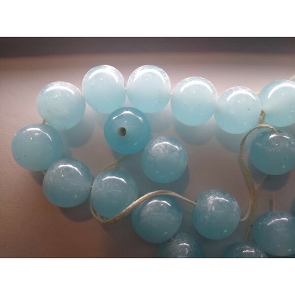 37 Cherry Brand Light Blue Translucent Round Vintage Glass Beads 13/14 mm Japan - Picture 2 of 7